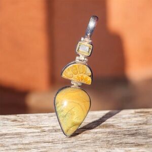Elegant 925 Silver and Yellow Pendant